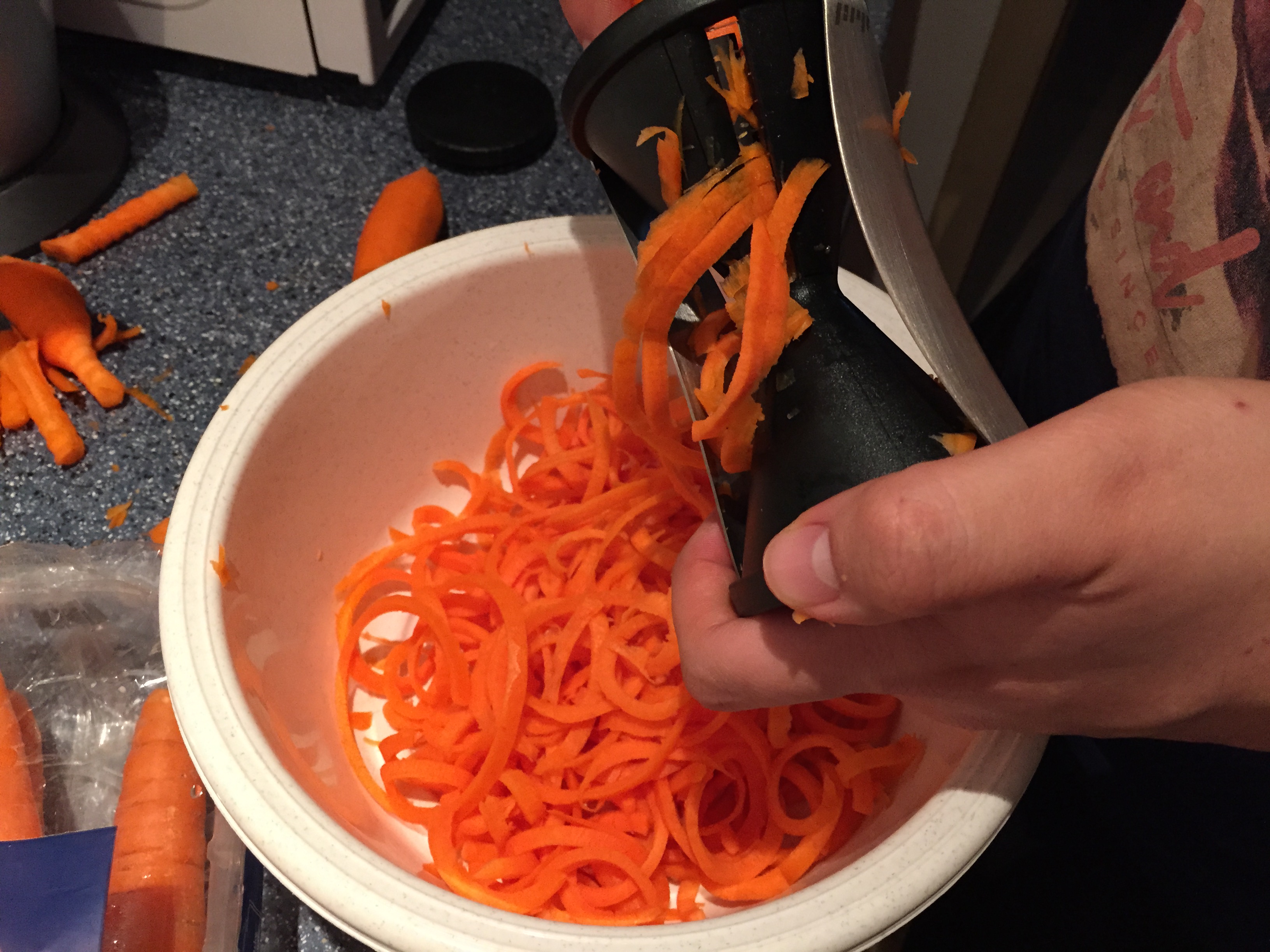 Karotten Spaghetti (Spiralnudel) Hackfleisch Champignon Pfanne