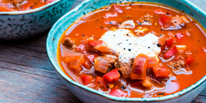 Low Carb Gulaschsuppe