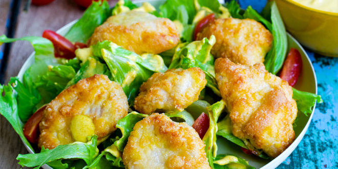 Low Carb Chicken Nugget Salat