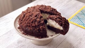 Maulwurfkuchen low carb mit Krümelkuppel, Schokoboden ohne Weizenmehl und Sahne-Frischkäse-Creme